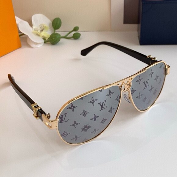 Louis Vuitton Aviator Sunglasses - Picture 2 of 8
